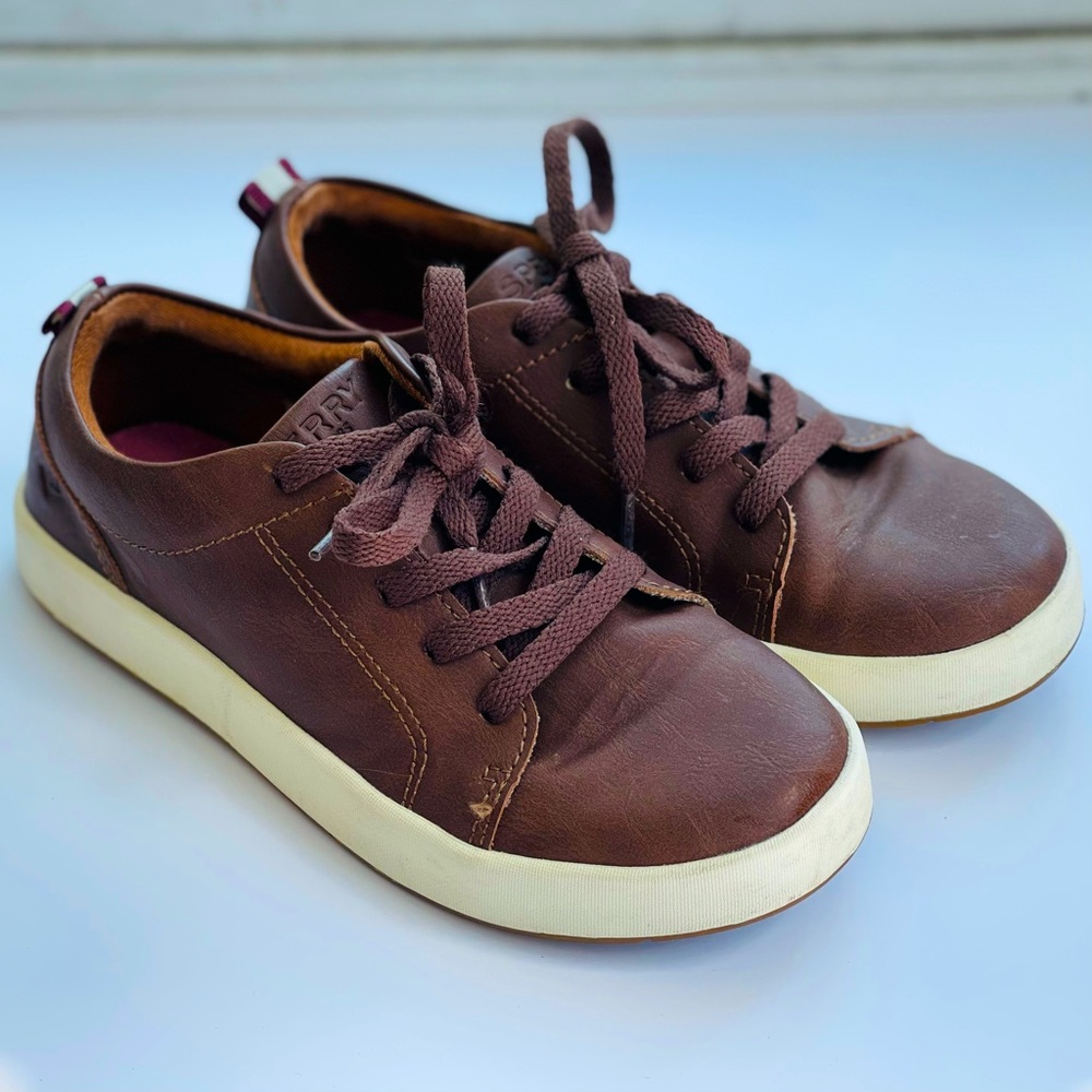 Sperry Leather Sneaker Shoe